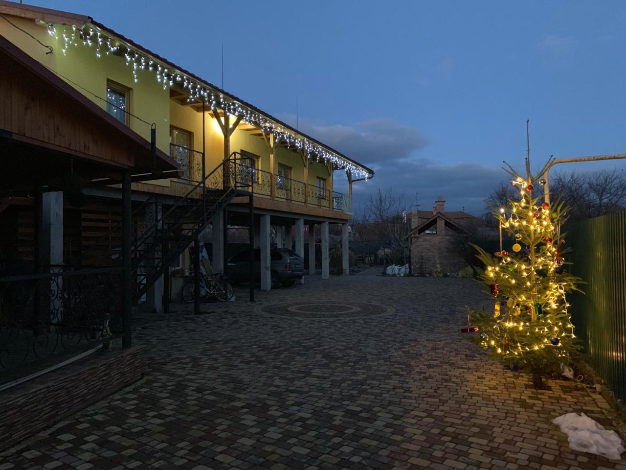 Міні Готель Вілла Вікторія แบรฮอฟ ภายนอก รูปภาพ